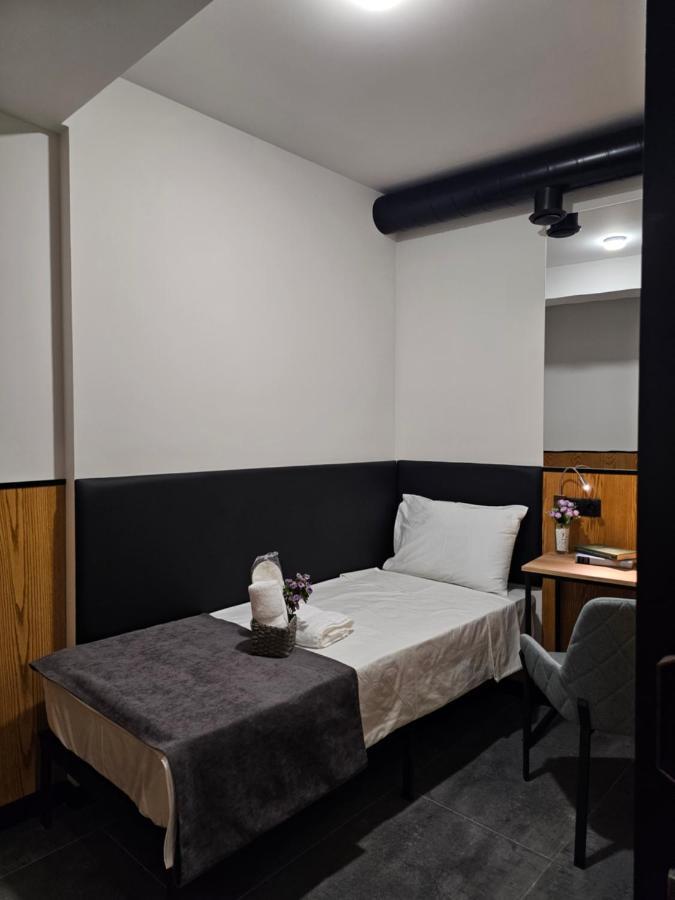Orion Hostel Ереван Экстерьер фото