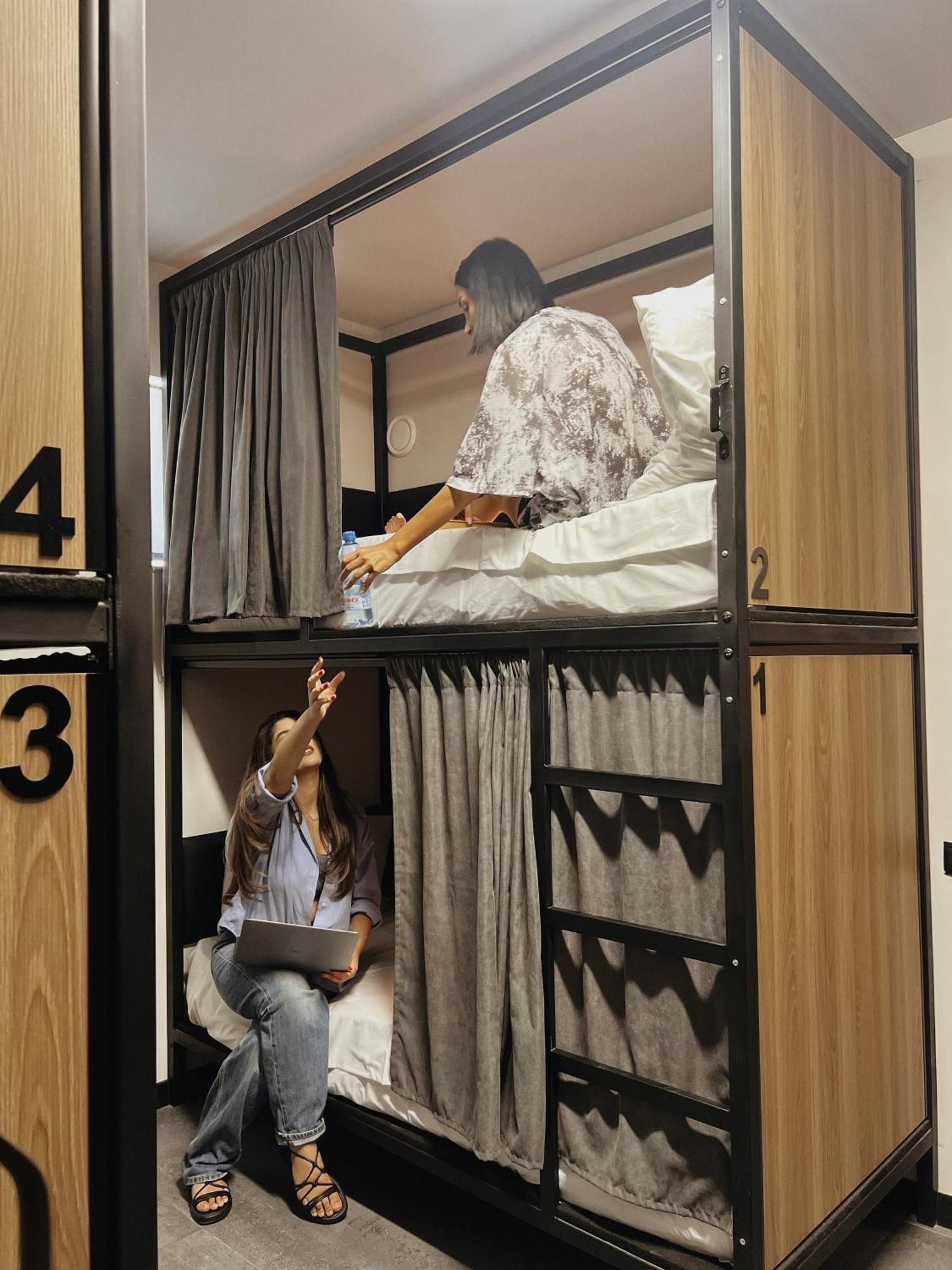 Orion Hostel Ереван Экстерьер фото